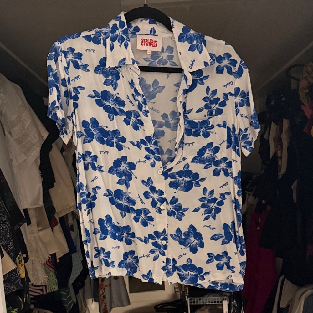 SOLID & STRIPED White Button-Up Shirt with Blue Floral Print
